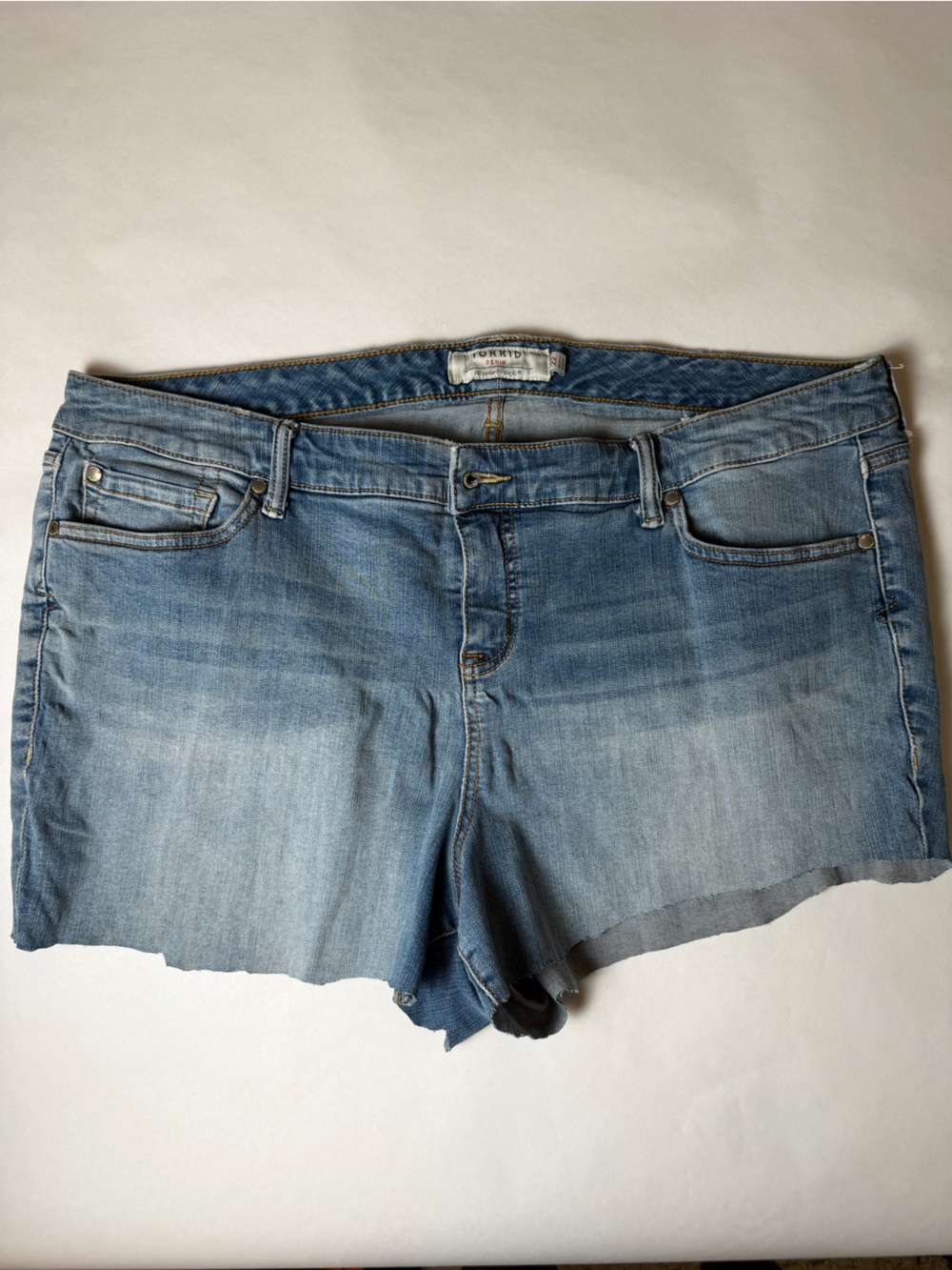 Torrid denim medium wash jean shorts size 22